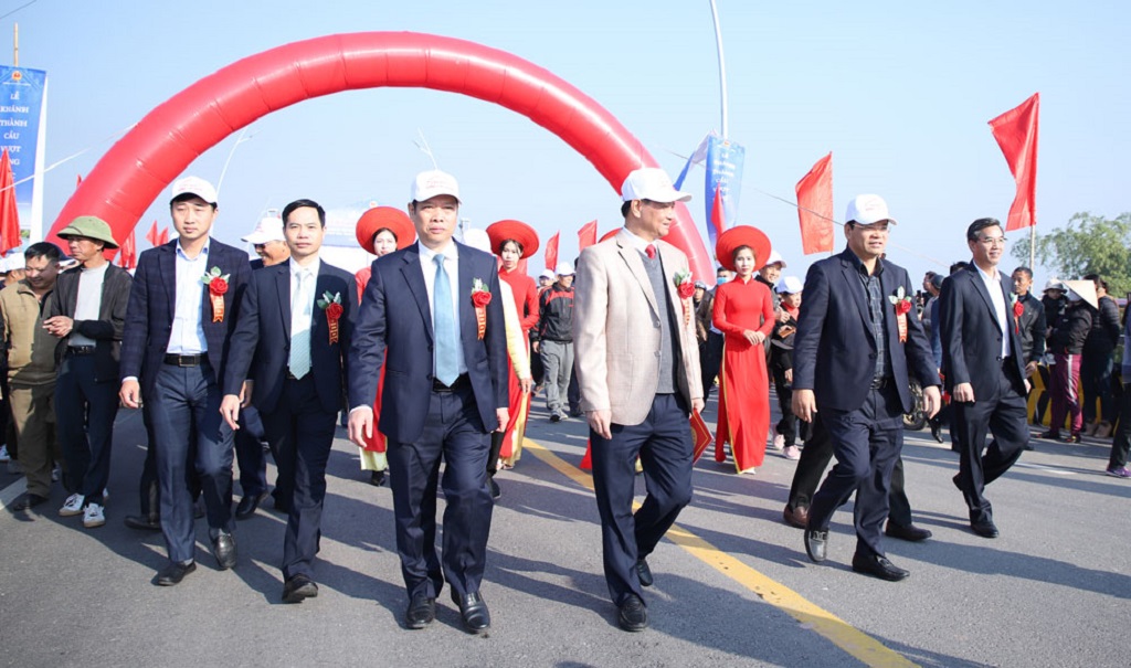 Bắc Giang Khánh thành hai công trình giao thông trọng điểm huyện Lục Ngạn và Sơn Động