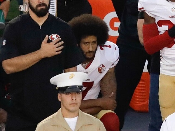 Nike và phép thử gây tranh cãi mang tên Colin Kaepernick