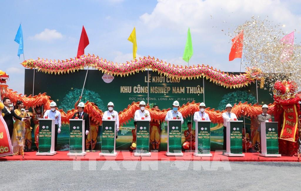 Lễ khởi công khu công nghiệp Nam Thuận vốn đầu tư hơn 5 nghìn tỷ đồng